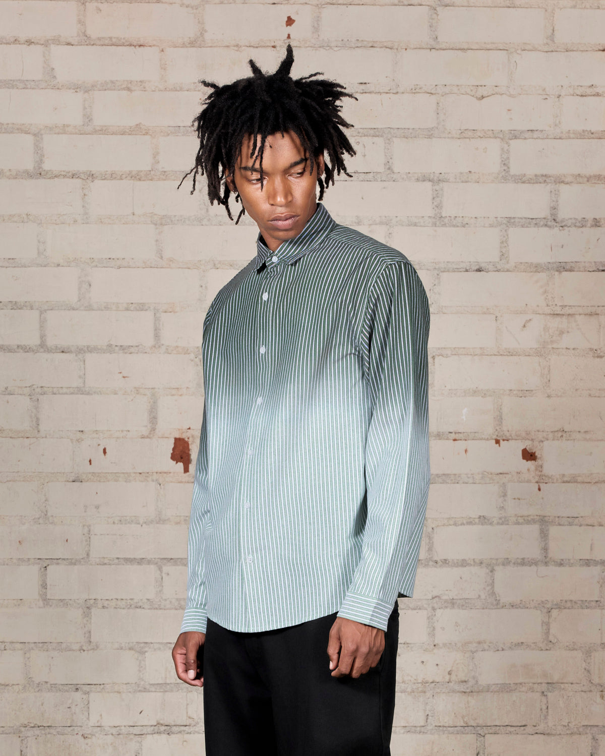 Fade Button Up – Black