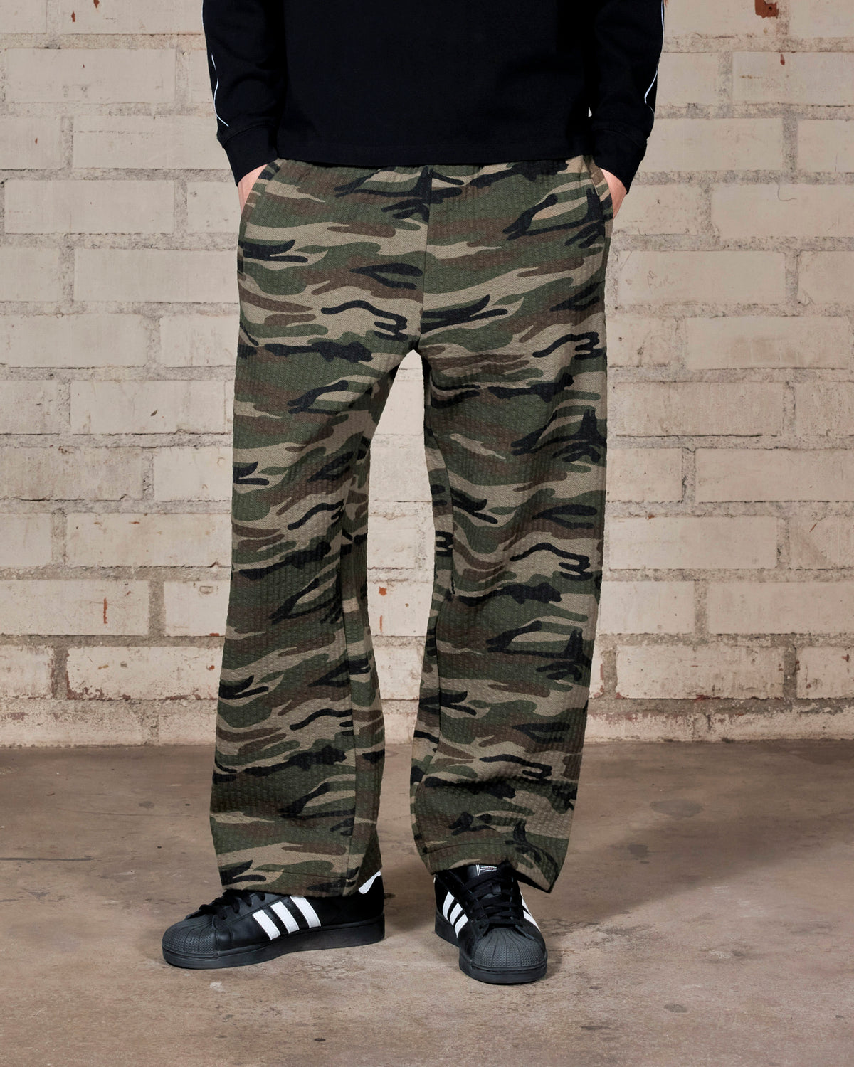 Textured Camo Desire Sweatpants – Camo
