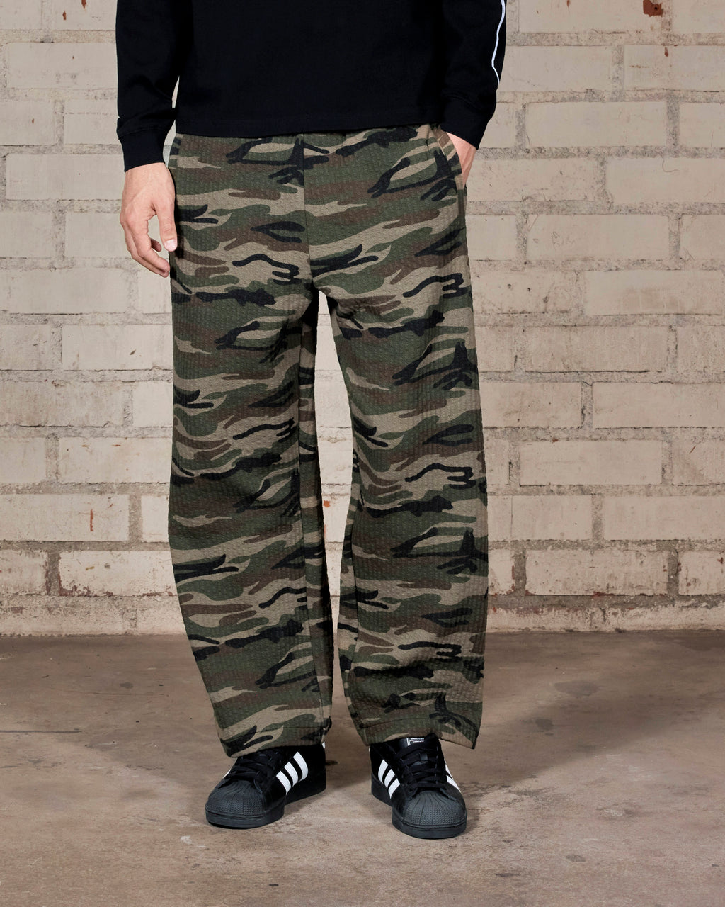 Textured Camo Desire Sweatpants – Camo